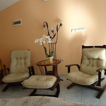 Apartment Odmor Bar Esterno foto